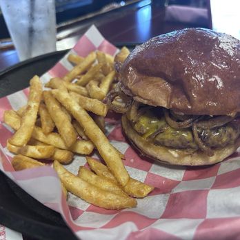 Ted's Stadium Kitchen and Pub - Pubs Near Me - Cranston, Rhode Island