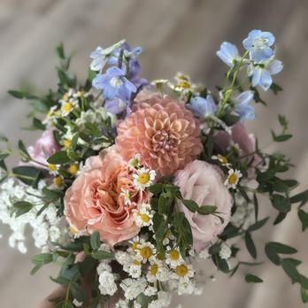 Weiland's Flowers - Florists Near Me - New Castle, Indiana Weiland's Flowers - Florists Near Me - New Castle, Indiana