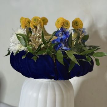 Roses Say - Men's Kings Crown for 100th birthday. - Florists Near Me