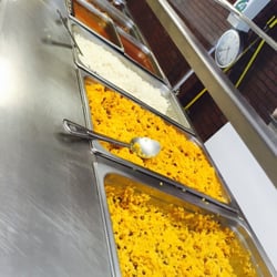 BBQ Y Lechonera de Melo - Arroz con grandules, habichuelas, white rice