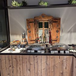 H+ Hotel Alpina Garmisch-Partenkirchen - Breakfast
