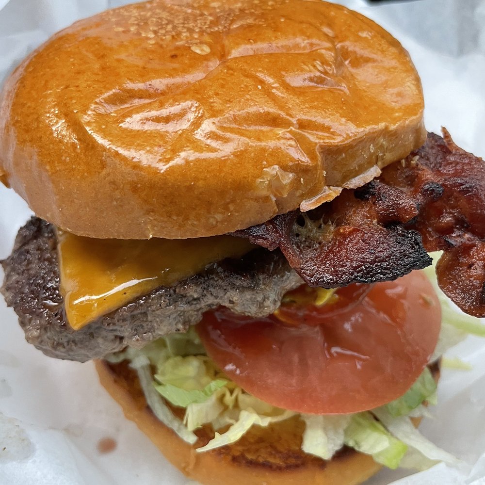 Burger 82 - Bacon cheeseburger - Burgers Near Me - Allen, Texas