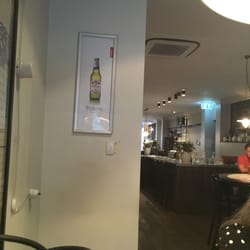 Stone's Throw - Great bar