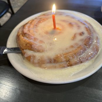 Brunch Snob - Birthday cinnamon roll - Breakfast & Brunch Near Me - Phoenix, Arizona