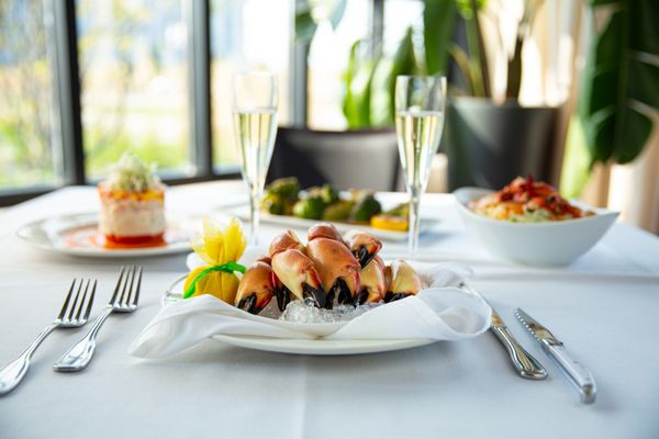 Truluck's Ocean's Finest Seafood and Crab by null