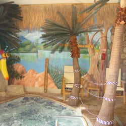 Rain Indoor Waterpark - 12-person Jacuzzi