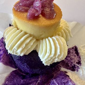 Flour Atelier - Ube Cupcake - Bakeries Near Me - San Diego, California Flour Atelier - Ube Cupcake - Bakeries Near Me - San Diego, California