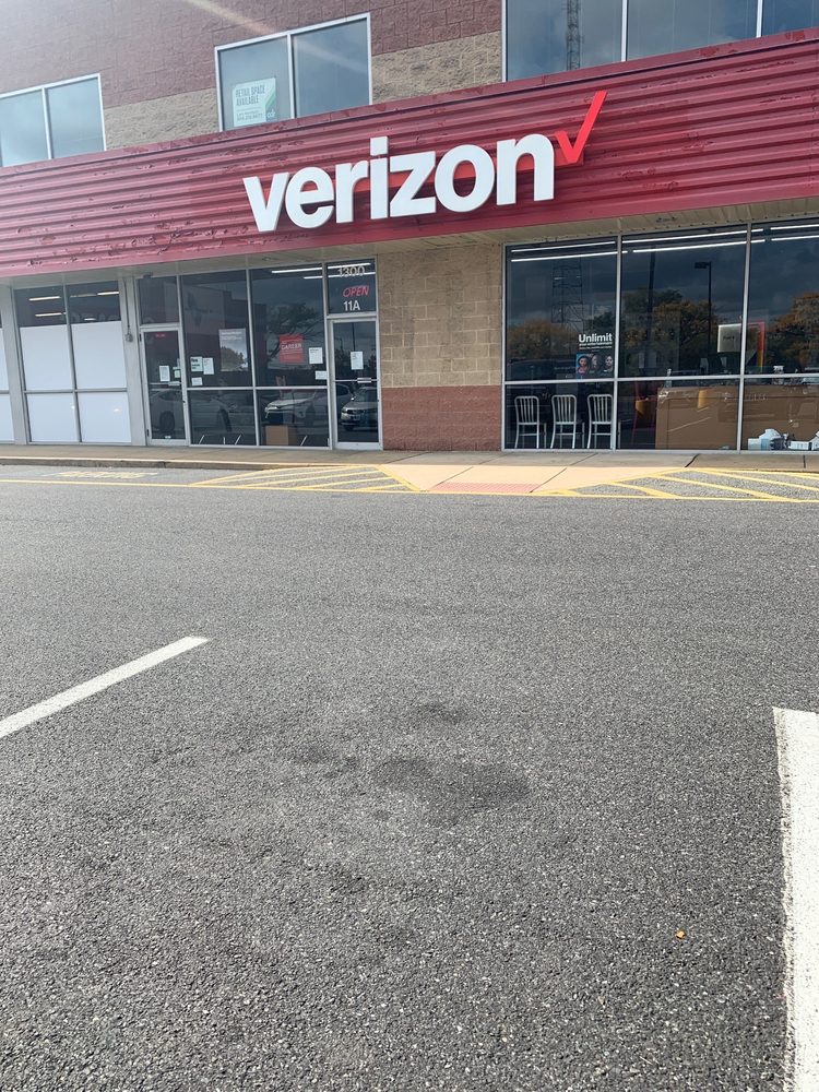 VERIZON AUTHORIZED RETAILER, TCC Updated September 2024 18 Reviews