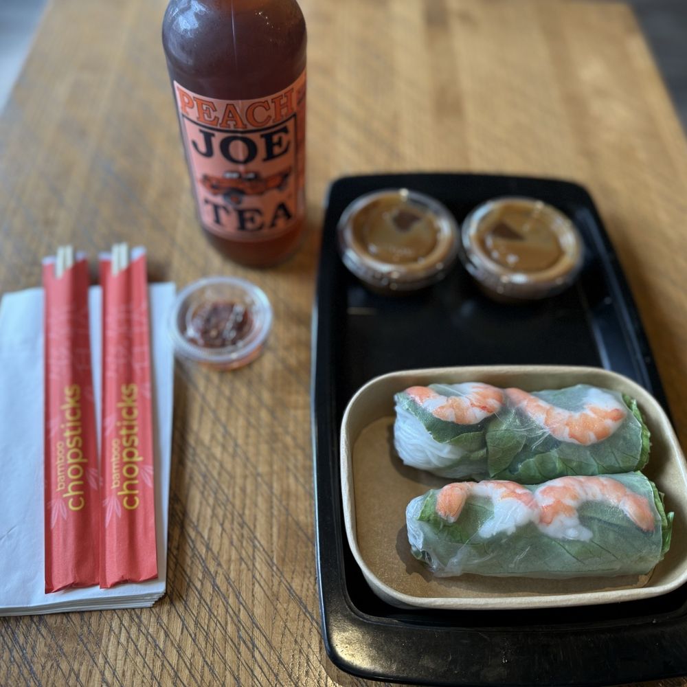 Lotus Banh Mi - Shrimp Springrolls (2pcs) - Vietnamese Near Me - Naperville, Illinois