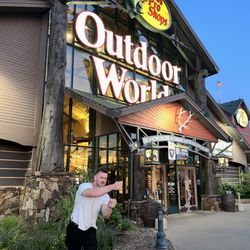 Bass Pro Shops