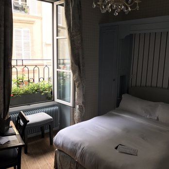 Hôtel Saint-Germain - Room 20 to the right. - Hotels Near Me - Paris, 75