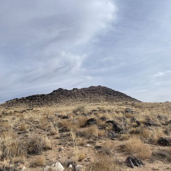 Three Sisters Volcanoes - Hiking Near Me