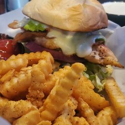 Chicken avocado sandwich Chicken avocado sandwich
