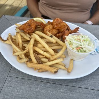 Buzz's Lighthouse Inn and Restaurant - Seafood Near Me - Naples, Florida