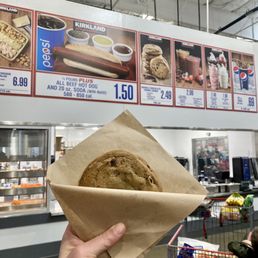 Chocolate chip cookie