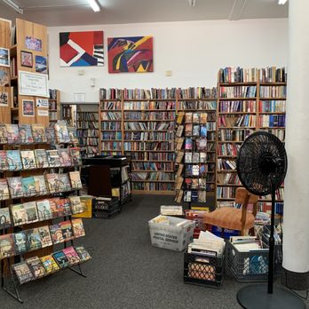 Lucky Dog Books - Oak Cliff - Used Bookstore Near Me - Dallas, Texas Lucky Dog Books - Oak Cliff - Used Bookstore Near Me - Dallas, Texas