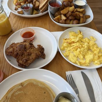 Union Street Cafe - Buttermilk pancakes, fried chicken, eggs, breakfast potatoes, breakfast scrambler with toast - Cafes Near Me - Concord, North Carolina Union Street Cafe - Buttermilk pancakes, fried chicken, eggs, breakfast potatoes, breakfast scrambler with toast - Cafes Near Me - Concord, North Carolina
