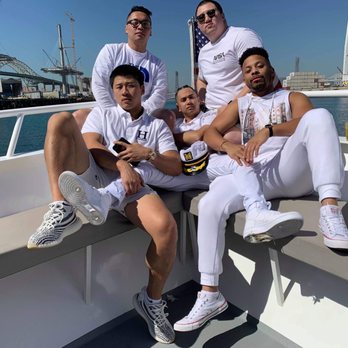 OnBoat - Perfect day with my day ones in this beautiful yacht - Boat Charters Near Me OnBoat - Perfect day with my day ones in this beautiful yacht - Boat Charters Near Me