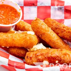 Munchies Deli - Mozzarella sticks