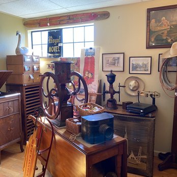 Vintage Cove - Antiques Near Me - Pacifica, California
