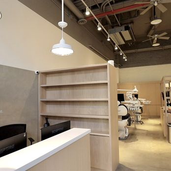 Beam Dental Williamsburg - Entrance & Front Desk - Teeth Whitening Near Me - Brooklyn, New York Beam Dental Williamsburg - Entrance & Front Desk - Teeth Whitening Near Me - Brooklyn, New York