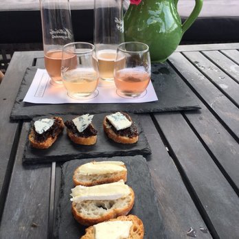 Mattebella Vineyards - Wine flight and crostini - Wineries Near Me - Southold, New York Mattebella Vineyards - Wine flight and crostini - Wineries Near Me - Southold, New York