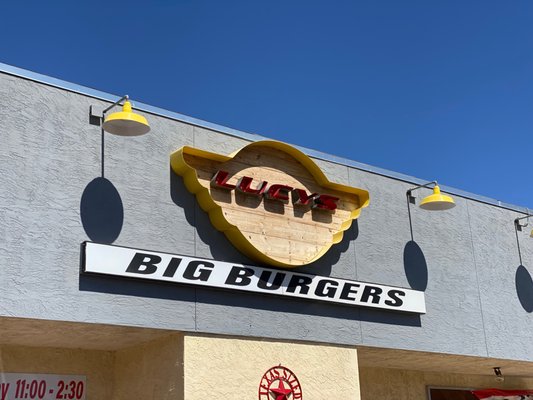 Lucy's Big Burgers by null