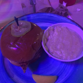 Austons on 98 - Seafood Near Me - Miramar Beach, Florida