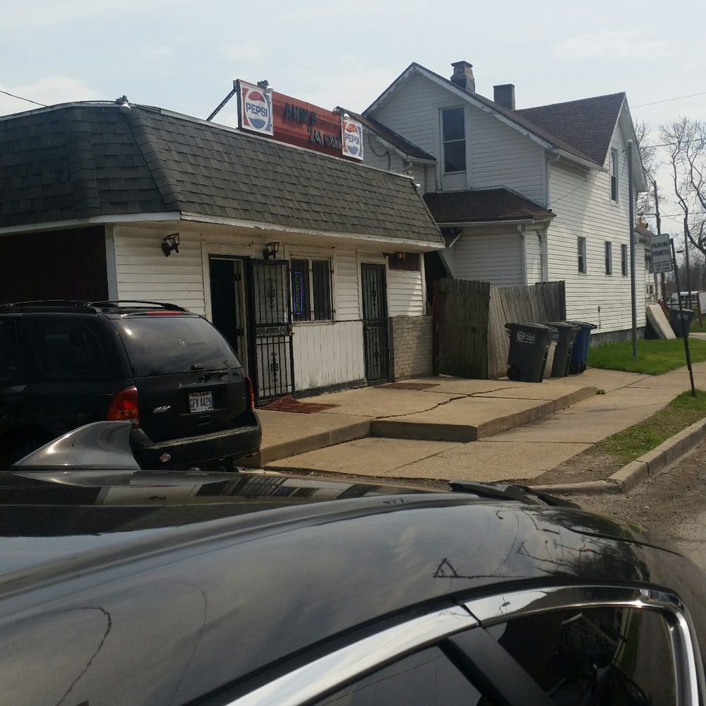 Ann's Bar-B-Que - A long-term neighborhood restaurant has lost its way. - Barbeque Near Me - Toledo, Ohio