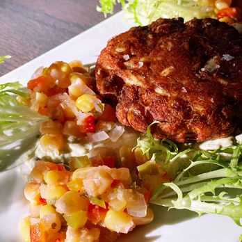 Vine and Oak - Crab cake - Comfort Food Near Me - Cranford, New Jersey