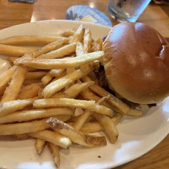 BJ's Restaurant & Brewhouse - All American smash burger - New American Near Me - San Antonio, Texas