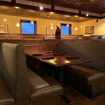 Lieu's Chinese Bistro - Clean dining area - Chinese Near Me - Greenville, South Carolina