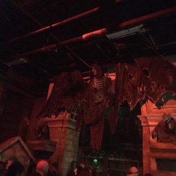 13th Floor Haunted House - Entrance - Haunted Houses Near Me - Schiller Park, Illinois