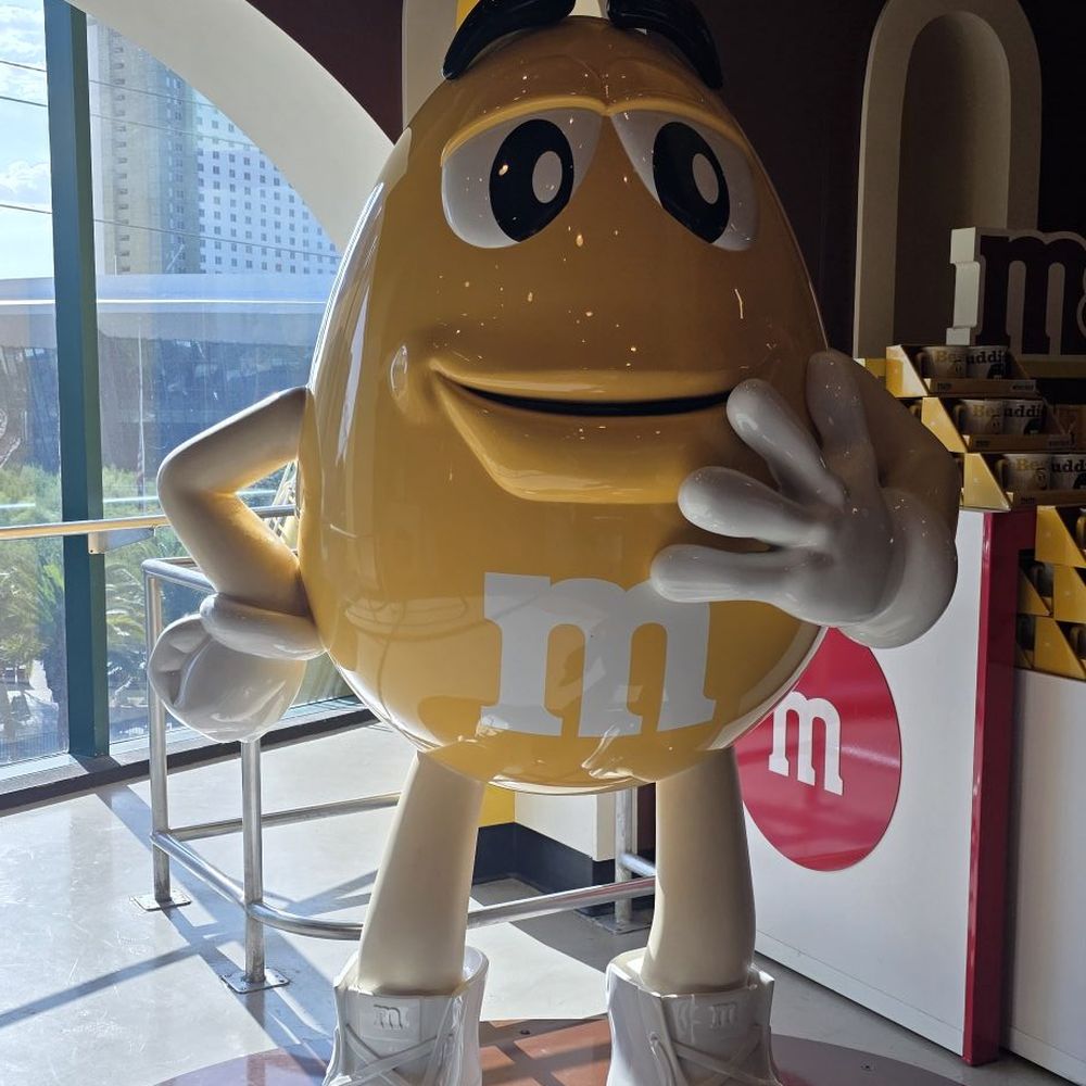 M&M'S World - Yellow M&M - Chocolatiers & Shops Near Me - Las Vegas, Nevada M&M'S World - Yellow M&M - Chocolatiers & Shops Near Me - Las Vegas, Nevada