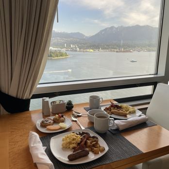 Pan Pacific Vancouver - Breakfast in the Pan Pacific Club Lounge - Hotels Near Me - Vancouver, British Columbia Pan Pacific Vancouver - Breakfast in the Pan Pacific Club Lounge - Hotels Near Me - Vancouver, British Columbia