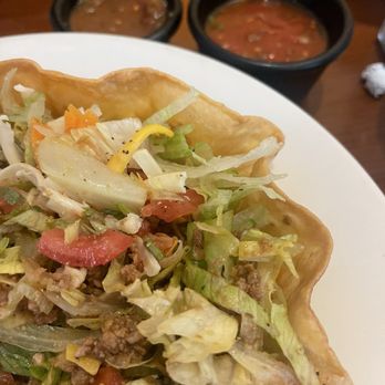 Quates Mexican Restaurant - Taco Salad - Mexican Near Me - Oakland Park, Florida
