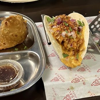 Moti- Lincoln Park - Samosas, Bir-Yummy Taco, Tikka Tastic Taco - Halal Near Me - Chicago, Illinois Moti- Lincoln Park - Samosas, Bir-Yummy Taco, Tikka Tastic Taco - Halal Near Me - Chicago, Illinois