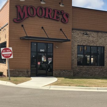 Moore's Olde Tyme Barbeque - Exterior - Barbeque Near Me - Winterville, North Carolina