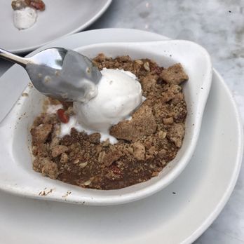 True Food Kitchen - apple crisp - vegan ! - Vegetarian Near Me - Pasadena, California