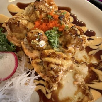 Yanagi Sushi - Volcano roll - Sushi Bars Near Me - Northridge, California