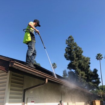 Jetstream Power Wash - Chris working hard on the gutters! - Pressure Washers Near Me Jetstream Power Wash - Chris working hard on the gutters! - Pressure Washers Near Me