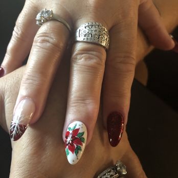 Diamond Nails & Spa - Christmas nail art by Dana - Nail Salons Near Me - Brooksville, Florida