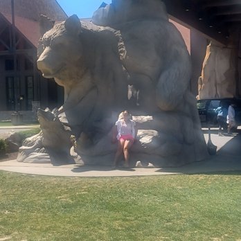 Great Wolf Lodge - bear outside the lodge - Resorts Near Me - Williamsburg, Virginia