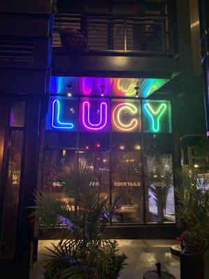 Lucy Bar by null