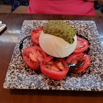 Vin Alegro - Burrata pesto and tomato - New American Near Me - Discovery Bay, California