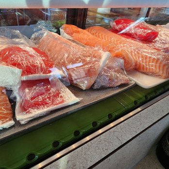 Sakura Sushi House - That tuna looks vibrantly fresh. - Sushi Bars Near Me - Willows, California