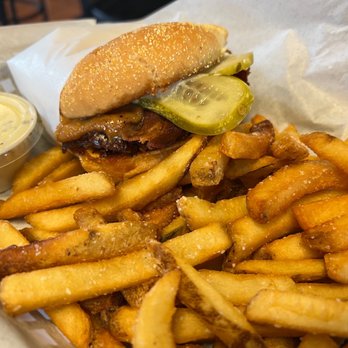 Killer Burger East Vancouver - Peanut Butter Pickle Bacon Burger - Burgers Near Me - Vancouver, Washington Killer Burger East Vancouver - Peanut Butter Pickle Bacon Burger - Burgers Near Me - Vancouver, Washington