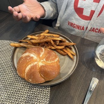 Arbuckle’s Bar & Grill - Kids burger and fries - American Near Me - Virginia Beach, Virginia