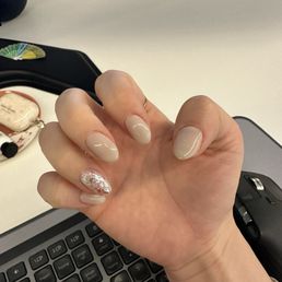 Nude nails Nude nails