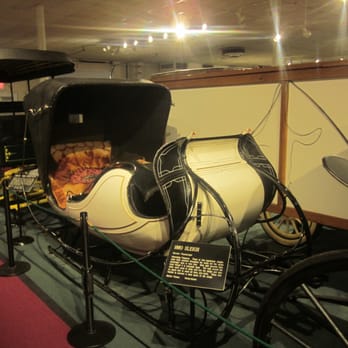 Car and Carriage Caravan Museum - Museums Near Me - Luray, Virginia